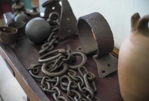[13 de maio - Dia da Abolição da Escravatura]