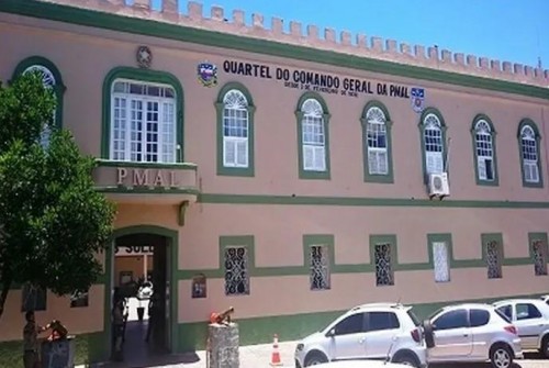 [Após fuga de major da reserva, Comando da PM/AL exonera comandante da Academia de Polícia e transfere seis militares de forma excepcional]