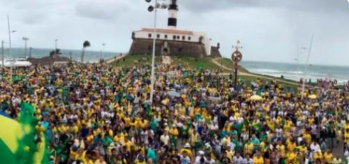 [Bolsonaristas se reúnem neste domingo na Barra]