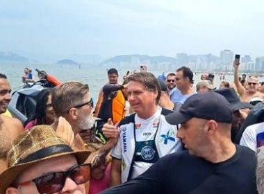 [Bolsonaro ouve 'mito' e 'genocida' após novo passeio de jet-ski em SP]