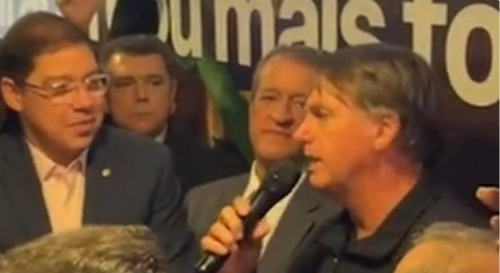 [Bolsonaro quer que partidos aliados elejam 60% dos prefeitos em 2024]