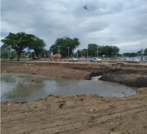 [Cartão postal de Paulo Afonso, lago do Touro e a Sucuri, começa a ser enchido novamente]