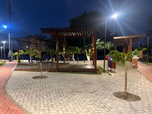 [Com presença de grande público, Orla do Capuxú é entrega em clima de festa neste domingo (31)]