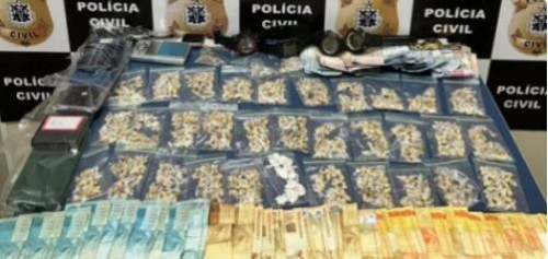 [Dupla é presa com mil pedras de crack em operação em Vitória da Conquista]
