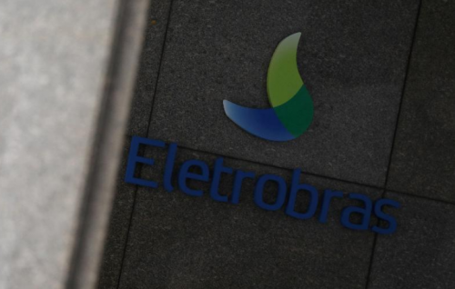 [Eletrobras vai abrir processo seletivo para contratar 832 pessoas]