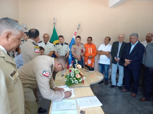 [TENENTE/CORONEL TAYLON TEXEIRA CAVALCANTI ASSUMIU O COMANDO DO 20º BATALHÃO DE POLÍCIA MILITAR DE PAULO AFONSO-BA]