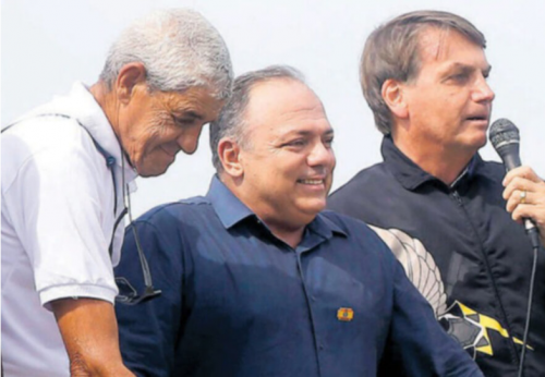 [Ex-assessor de Bolsonaro é o 4º a apontar rachadinha em gabinetes do clã]