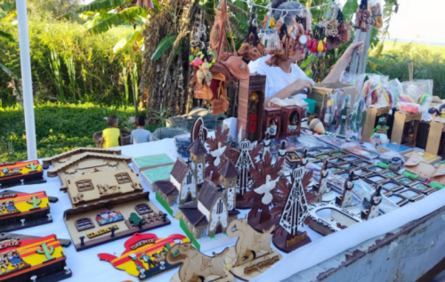 [Festival da Primavera de Paulo Afonso, no Parque Belvedere, teve feirinha de artesanato e apresentações culturais]