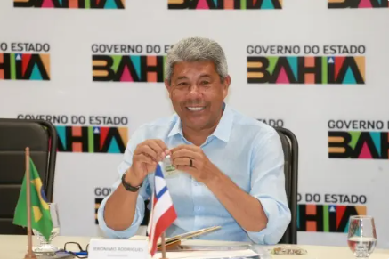 [Jerônimo discute compra de alimentos da agricultura familiar para a merenda da rede estadual de ensino]