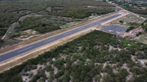 [Jerônimo Rodrigues inaugura recuperação do aeródromo e do trecho da BA-351 em Buritirama]