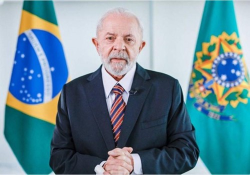 [Lula convoca rede de rádio e TV neste domingo para balanço de 18 meses de governo]