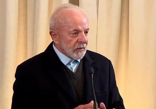 [Lula joga conta da crise do INSS no governo Bolsonaro]