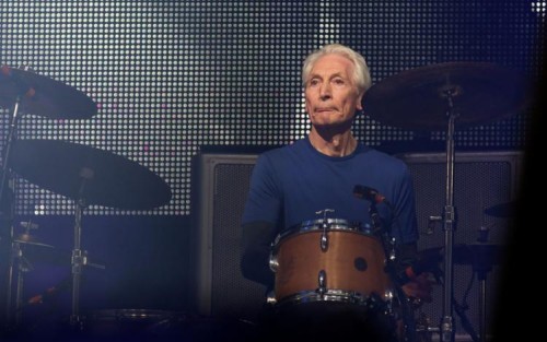 [Morre Charlie Watts, baterista do Rolling Stones, aos 80 anos]