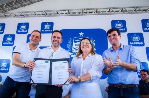 [Nos 387 anos de Porto Calvo, Paulo inaugura obras para fortalecer o desenvolvimento no município]