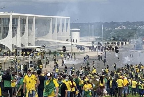 [PF prepara nova ofensiva contra réus foragidos do 8/1 na Argentina]