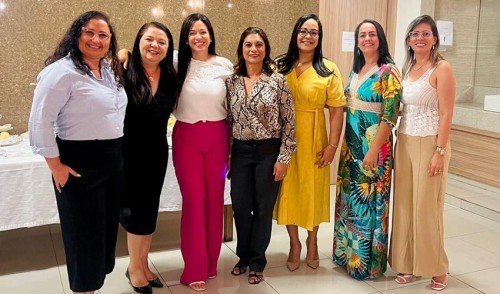 [Vereadora Evinha prestigia posse da coordenação da Câmara da Mulher Empresária]